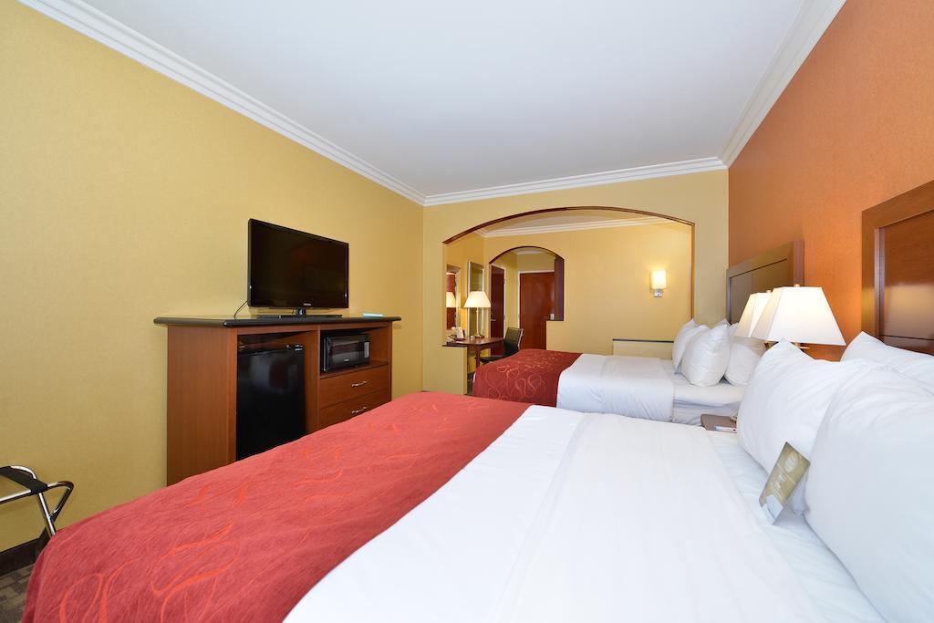 Comfort Suites Oceanside Camp Pendleton Area Экстерьер фото