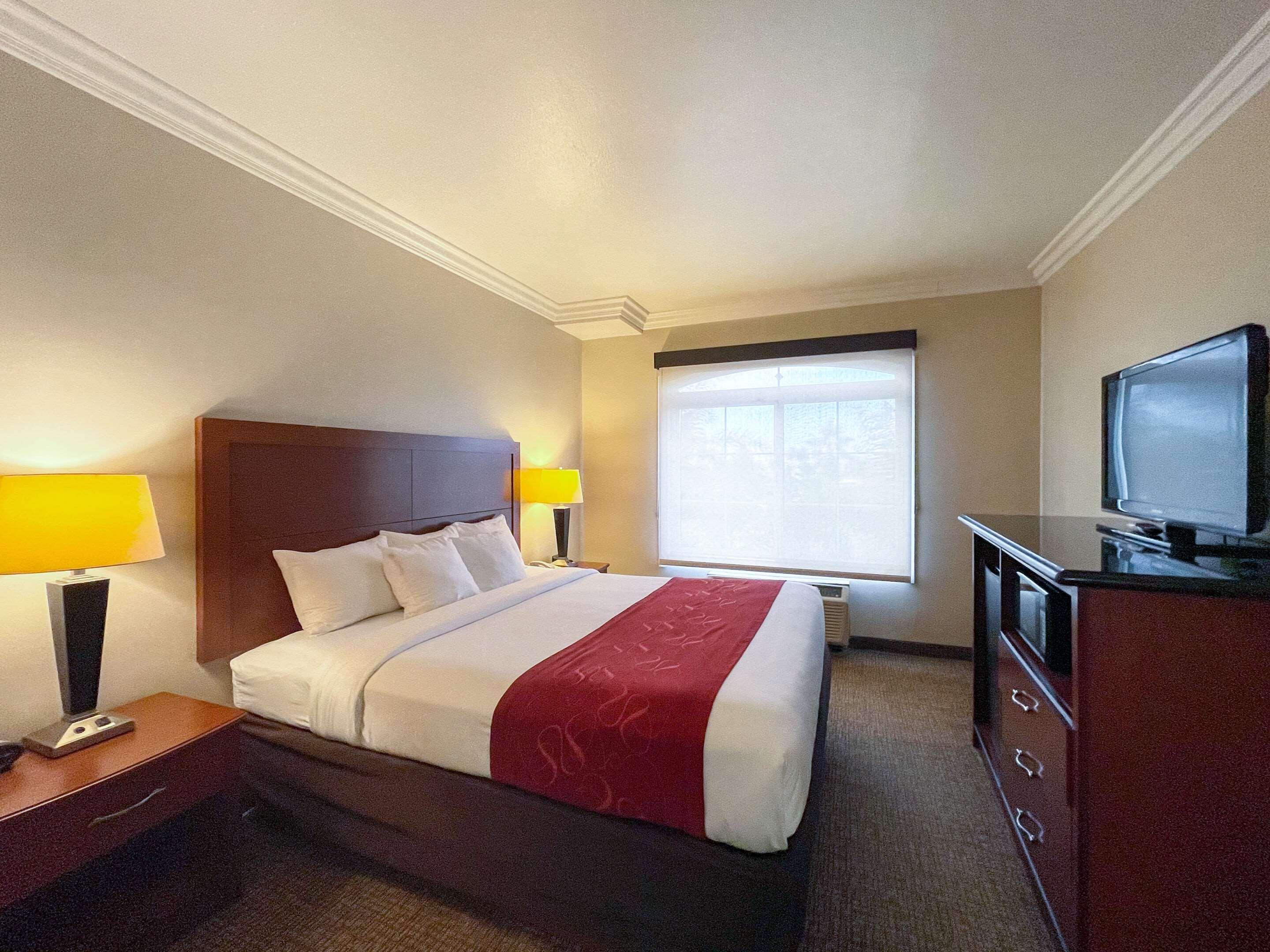 Comfort Suites Oceanside Camp Pendleton Area Экстерьер фото