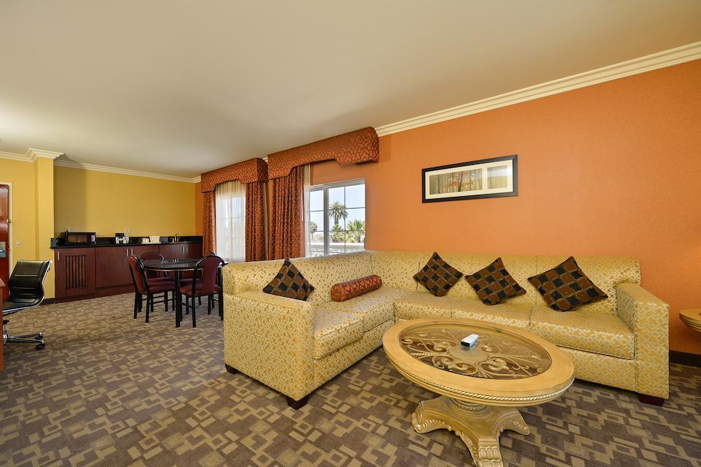 Comfort Suites Oceanside Camp Pendleton Area Экстерьер фото