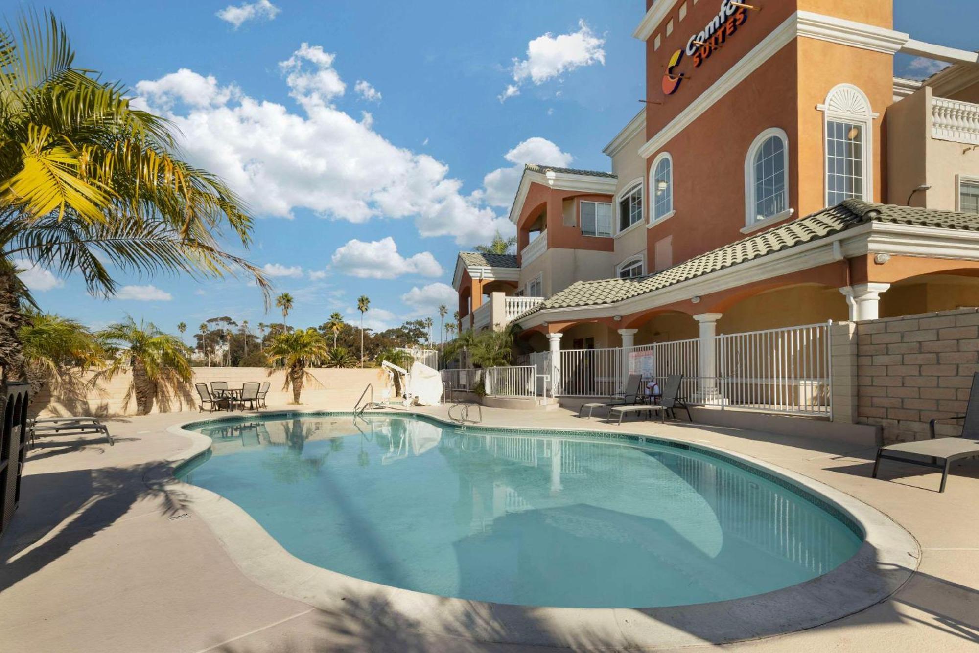 Comfort Suites Oceanside Camp Pendleton Area Экстерьер фото