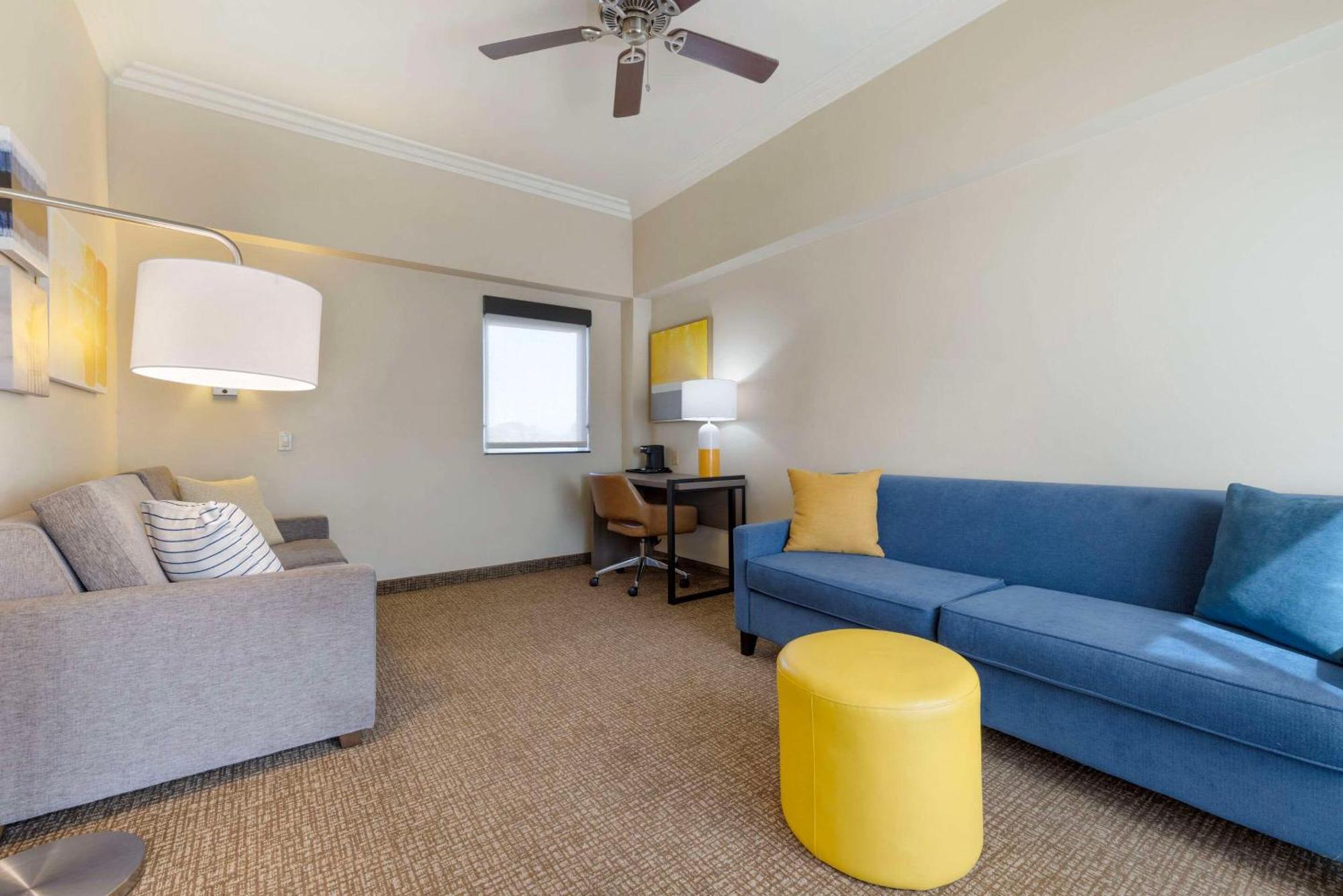 Comfort Suites Oceanside Camp Pendleton Area Экстерьер фото