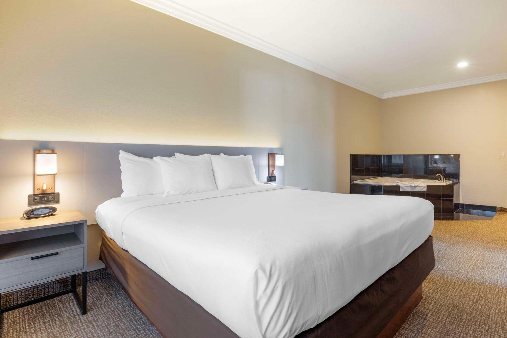 Comfort Suites Oceanside Camp Pendleton Area Экстерьер фото
