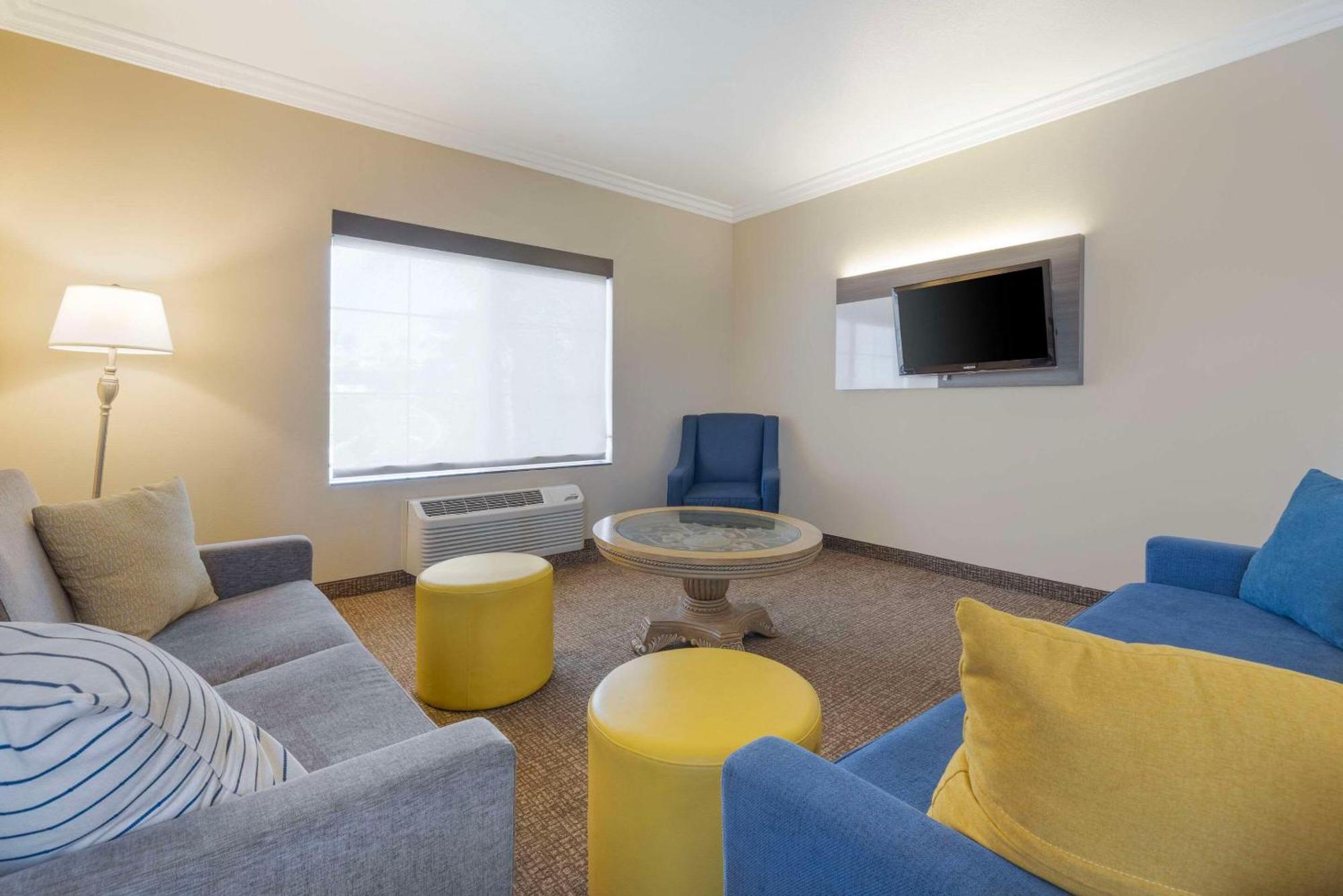 Comfort Suites Oceanside Camp Pendleton Area Экстерьер фото