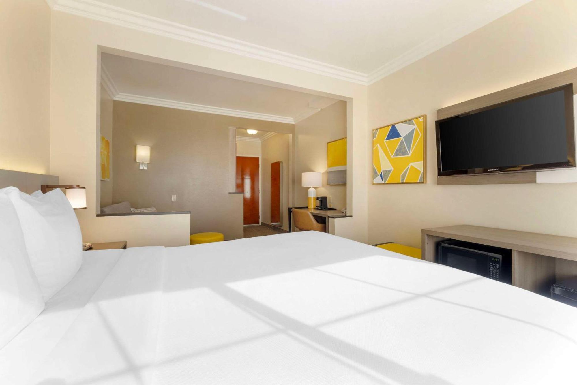 Comfort Suites Oceanside Camp Pendleton Area Экстерьер фото