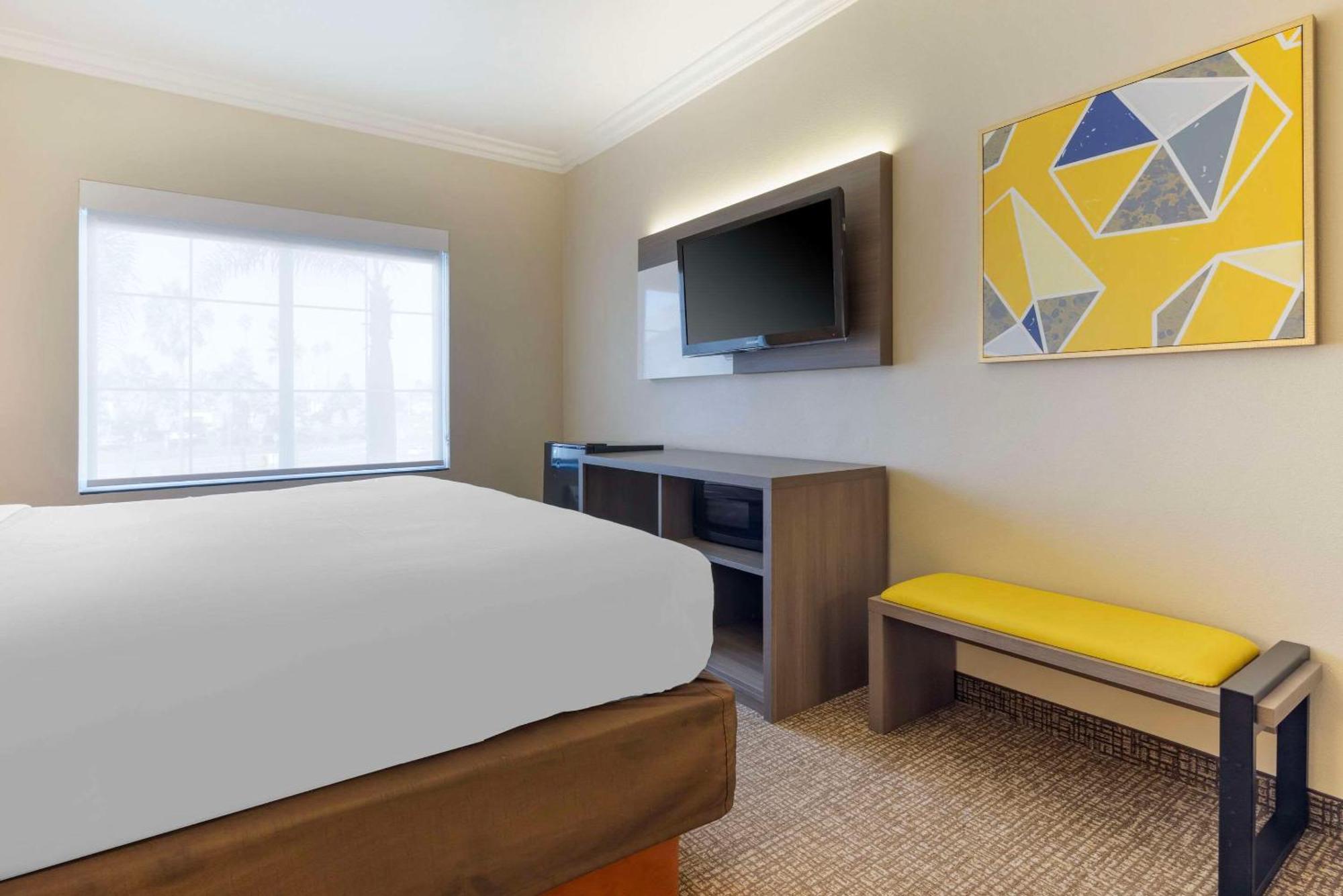 Comfort Suites Oceanside Camp Pendleton Area Экстерьер фото