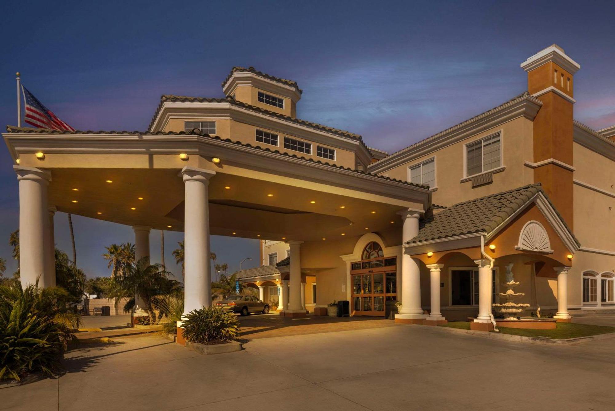 Comfort Suites Oceanside Camp Pendleton Area Экстерьер фото